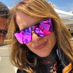 Like to be notified of shows!